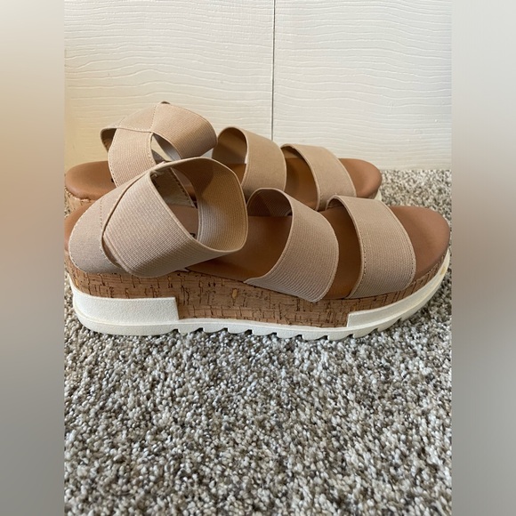 Platform Sandal - Picture 5 of 5